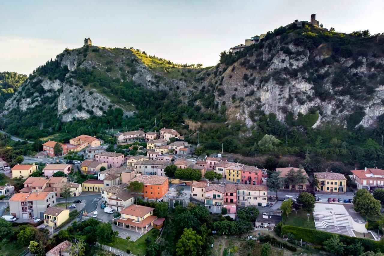 La Locanda Del Povero Diavolo Torriana エクステリア 写真